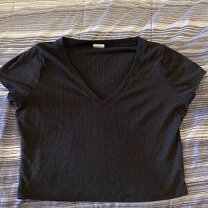 Black basic tee
